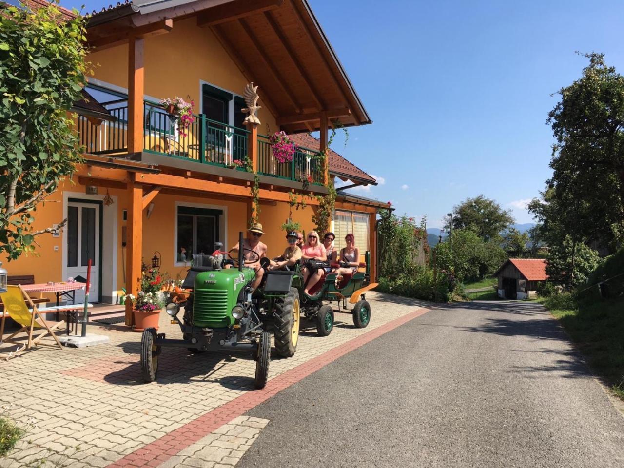 Gaestehaus Schmid Sankt Johann im Saggautal Luaran gambar